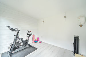 Photo 25- click for photo gallery